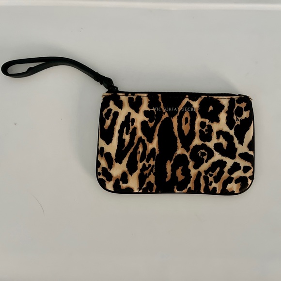 Victoria’s Secret Animal Print Wristlet - Picture 3 of 6